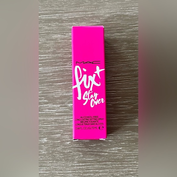 MAC Cosmetics Beauty & Skincare 4 Piece Mini Size - Picture 8 of 12